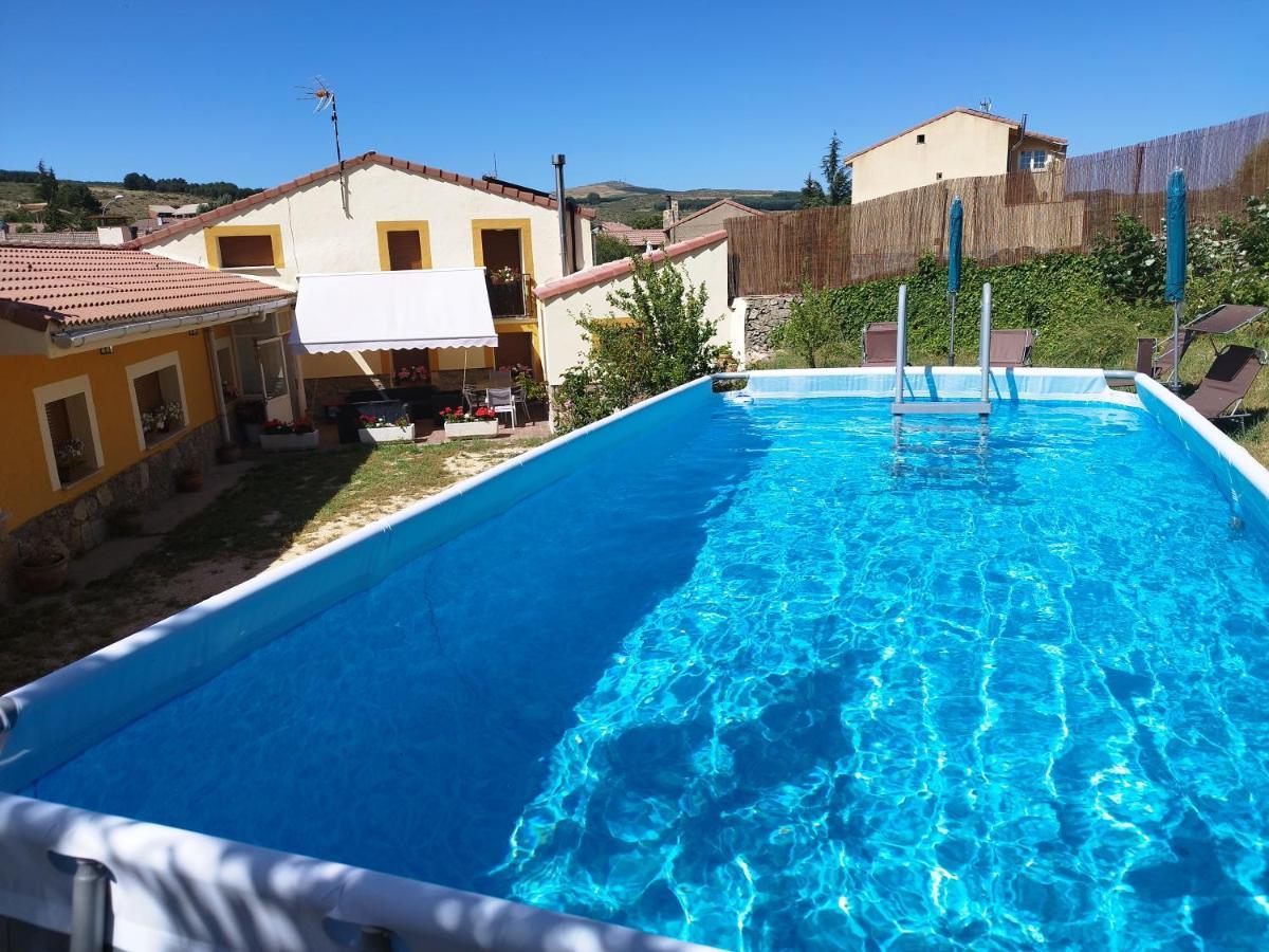 7 Pinos De Gredos Hébergement de vacances Navarredonda